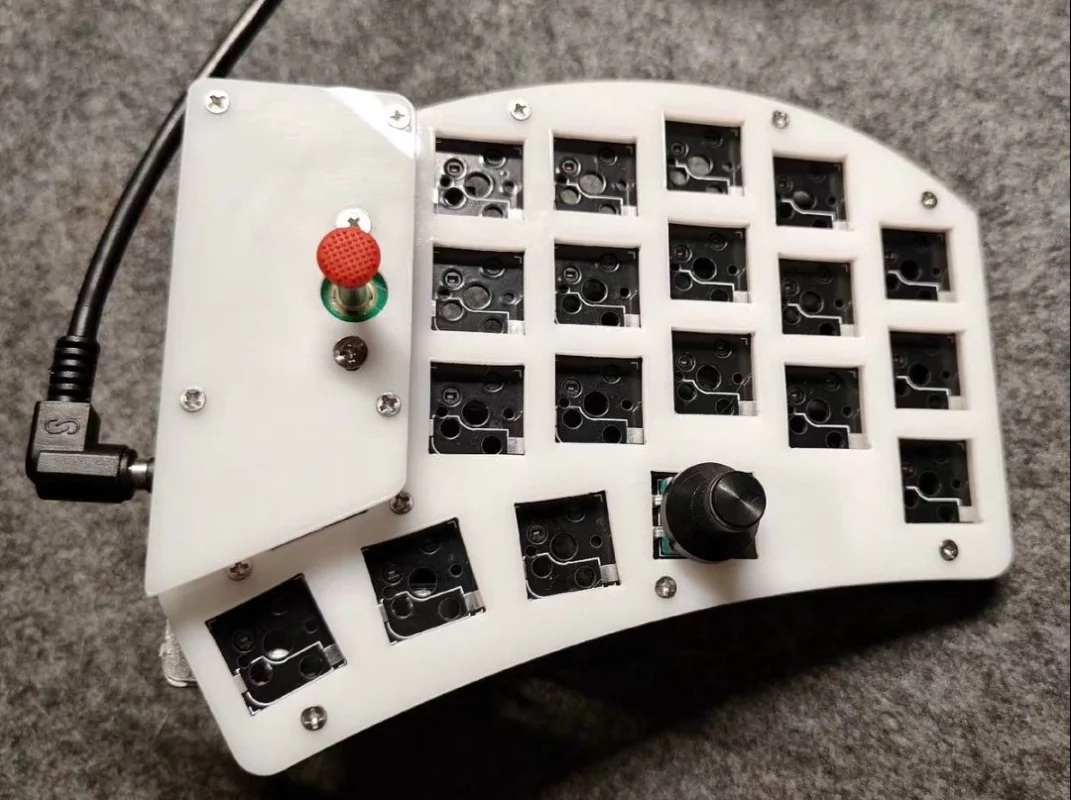 Teclado mecánico Little Red Dot, teclado dividido con cable personalizado RGB, intercambiable en caliente, teclados ergonómicos para juegos VAIL con pantalla Led