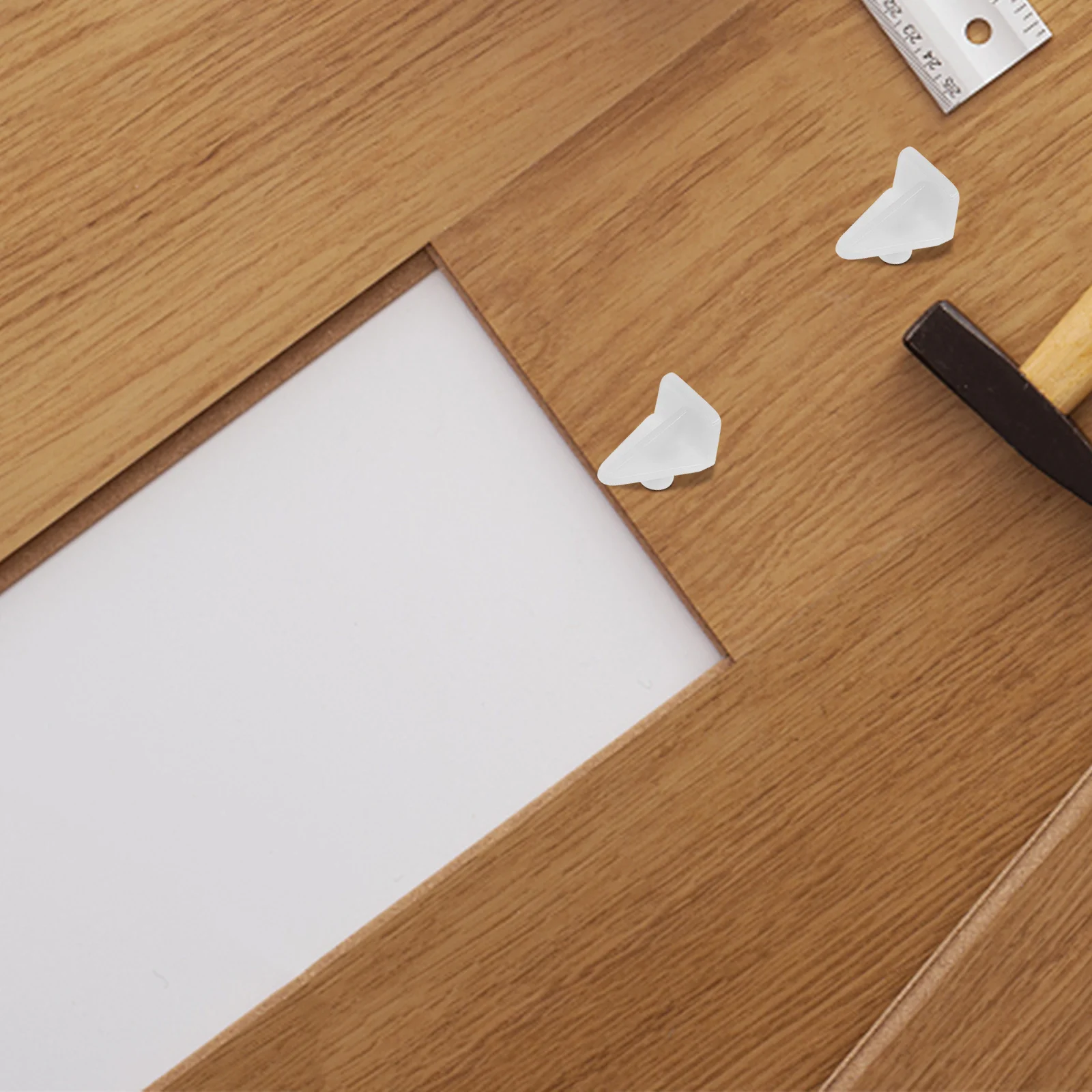 

100Pcs Shelf Holder Pins Durable Cabinet Clips for Shelves Easy Removal and Adjustment Bookcase Cupboard White