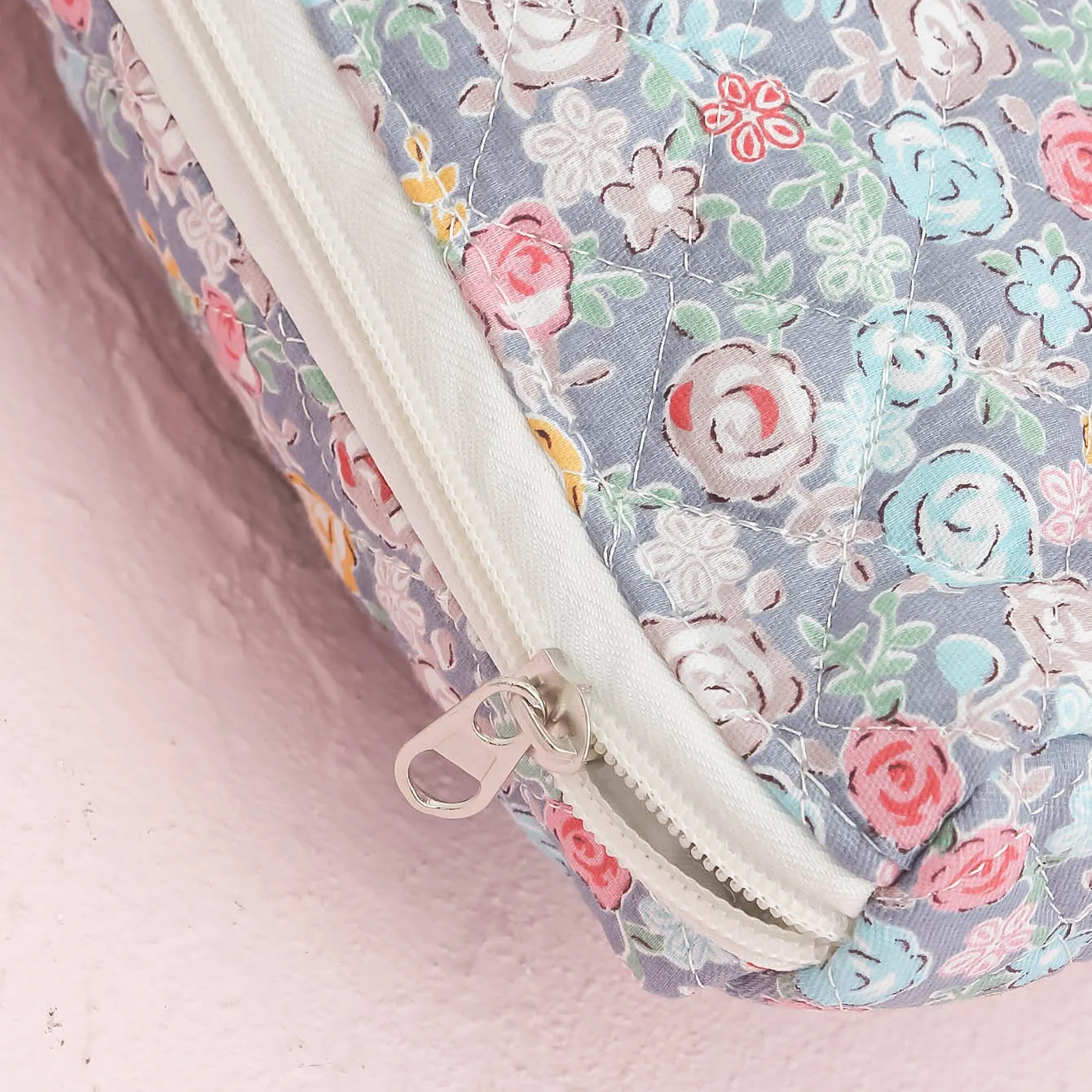 Quilted Floral Cosmetic Bag Aesthetic Travel Storage Makeup Skincare Bag Organizer Storage Makeup Organizer For Women Girls