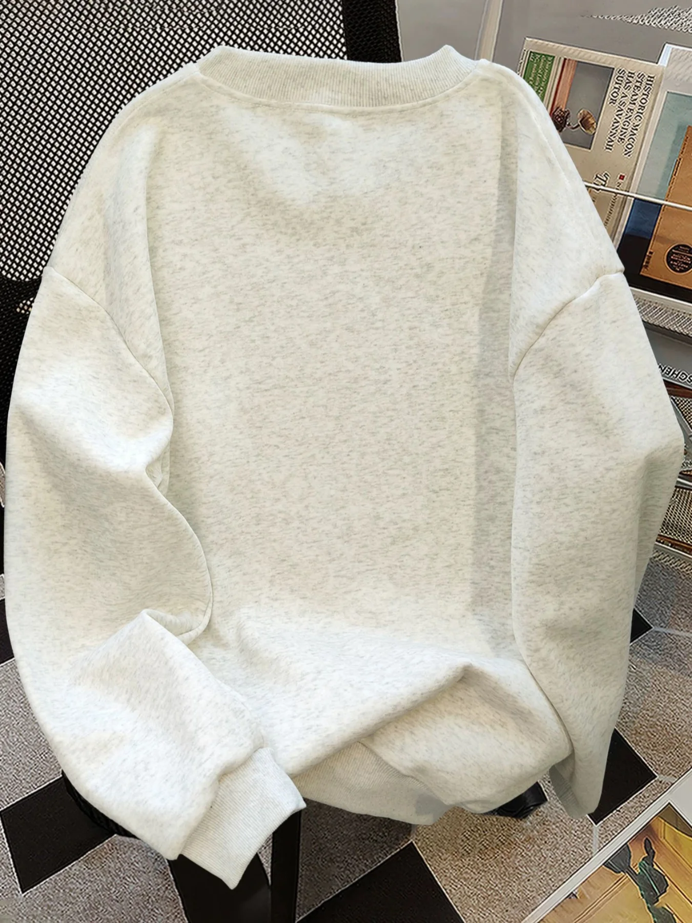 New American Street Style Cartoon Cute Bear Apple Cake and Letter Print Pattern Long Sleeve Crew Neck Women's Sweatshirt Casual