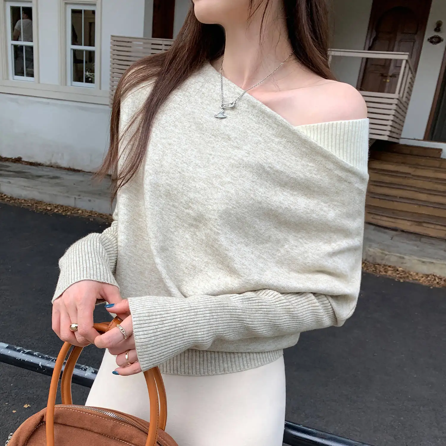 

2025 New Winter Elegant Long Sleeve Knitted Shoulder Women's Fashionable Design Polyester Fiber Casual Commute Style Sweater