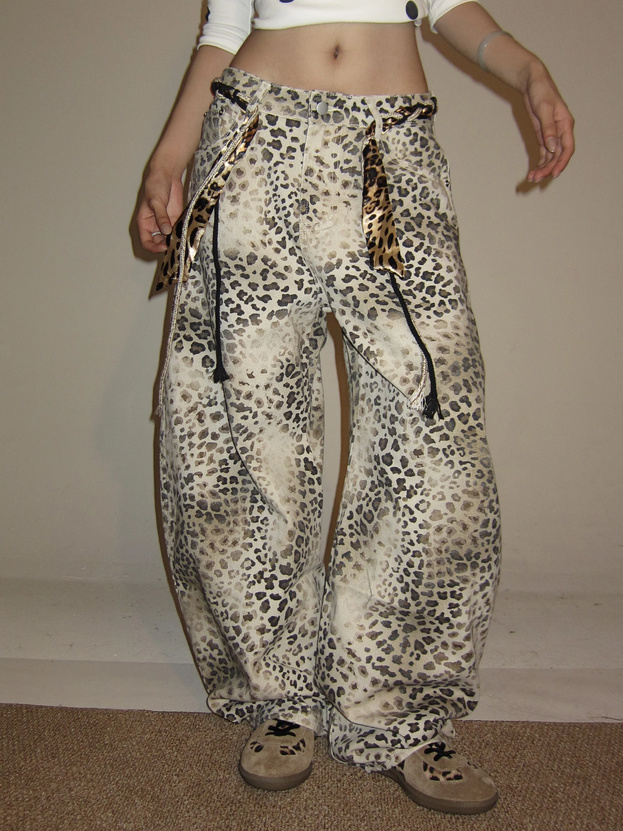 

Свободные прямые повседневные брюки для женщин, весна-осень, рабочая одежда, свободные джинсы с широкими штанинами, хлопковые джинсы с леопардовым принтом, свободный крой