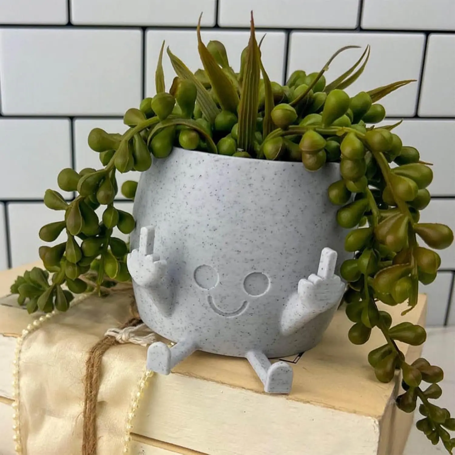 Smiling Plant Pot with Middle Fingers Up Flower Plant Pot for Plant Lover Funny Resin Figure Planter Pot for Indoor Outdoor