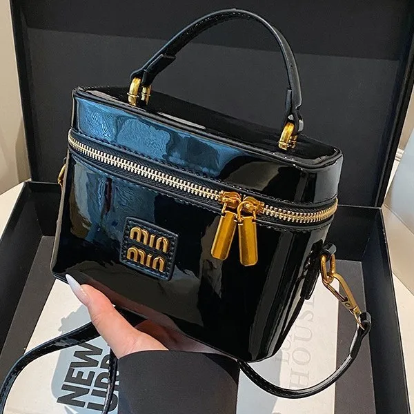 

Trending 2025!Women's Small Box Bag - New Handheld Style, Fashionable Shoulder & Crossbody Square Sophisticated Texture Bag