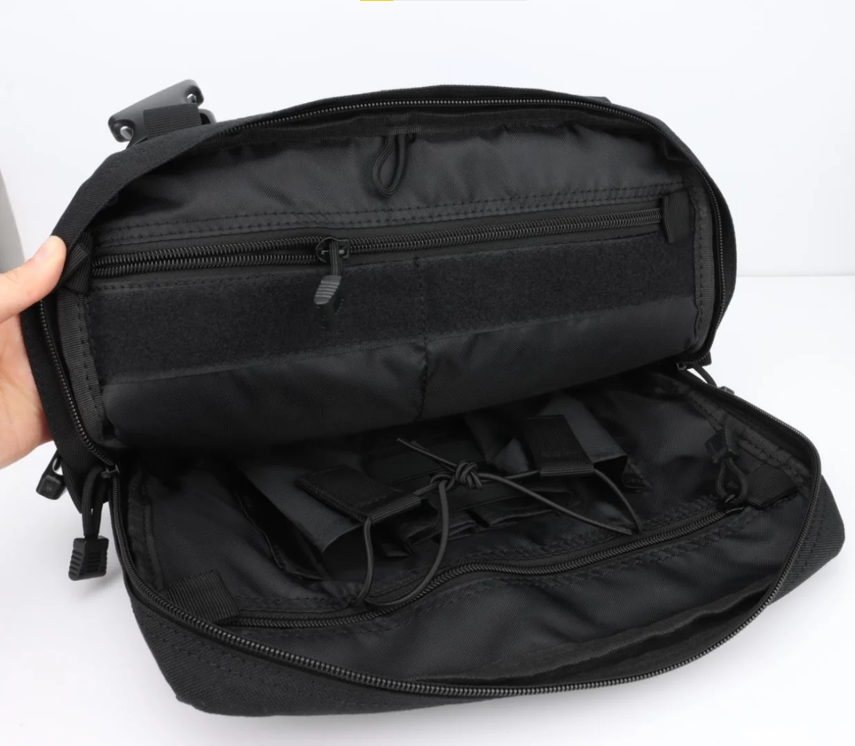 ABBREEキャリーケース、ウォーキートーキー用チェストポケットバックパック、Baofeng UV-82 UV-21 Pro UV-5RH BF-888S双方向無線機用ラジオホルダー