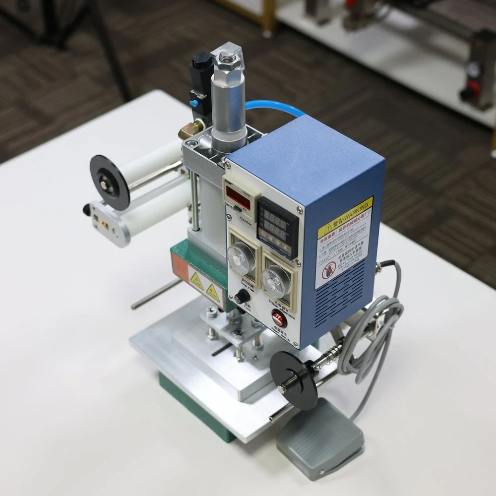 W-Y11 Macchina abbronzante Macchina per stampa a caldo Macchina per goffratura pneumatica Lamina per stampa a caldo Carta dorata Lamina HS per pelle PVC