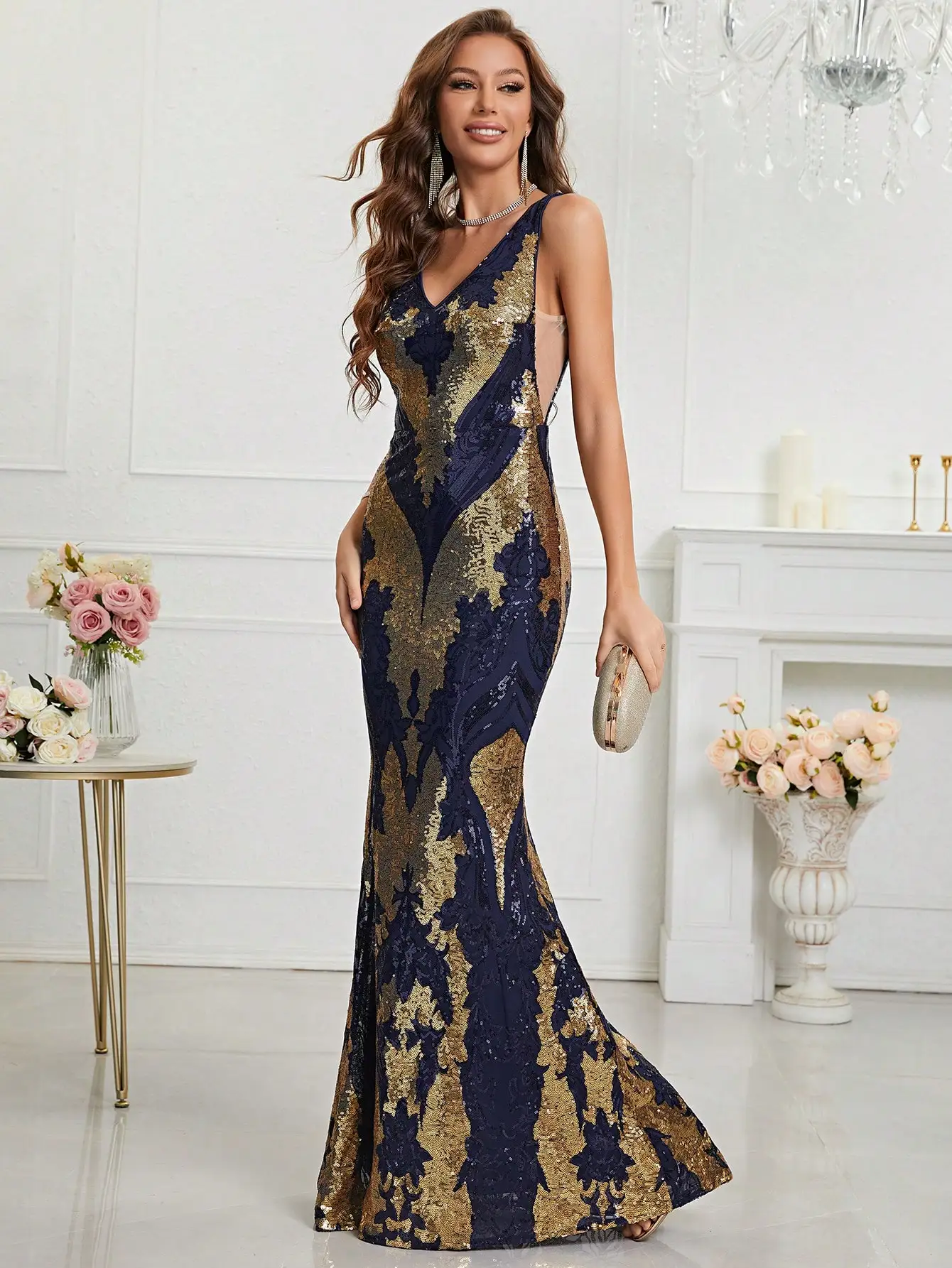 Unithorse V-neck, sequined, slim-fit elegant evening gown for women