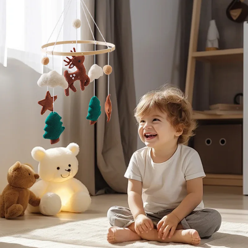 Weiche Filz Cartoon Wald Hirsch Hängen Bett Glocke Mobile Krippe Montessori Bildung Spielzeug Baby Rasseln Geschenke Machen Holz Baby Rasseln
