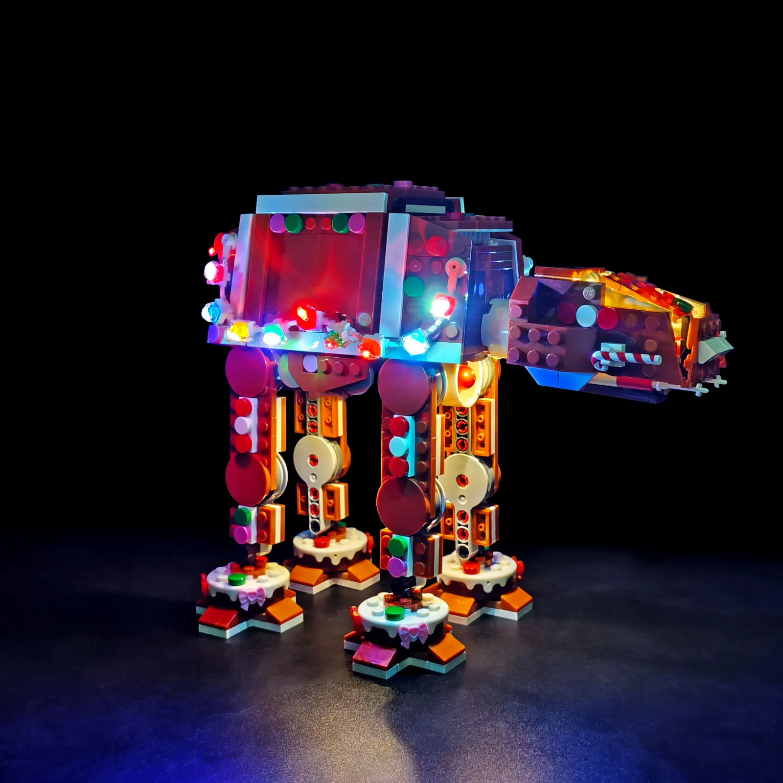 

Комплект светодиодного освещения LYBMTWF, совместимый с пряничным человеком Lego 40806 (не включает модели кирпичей)