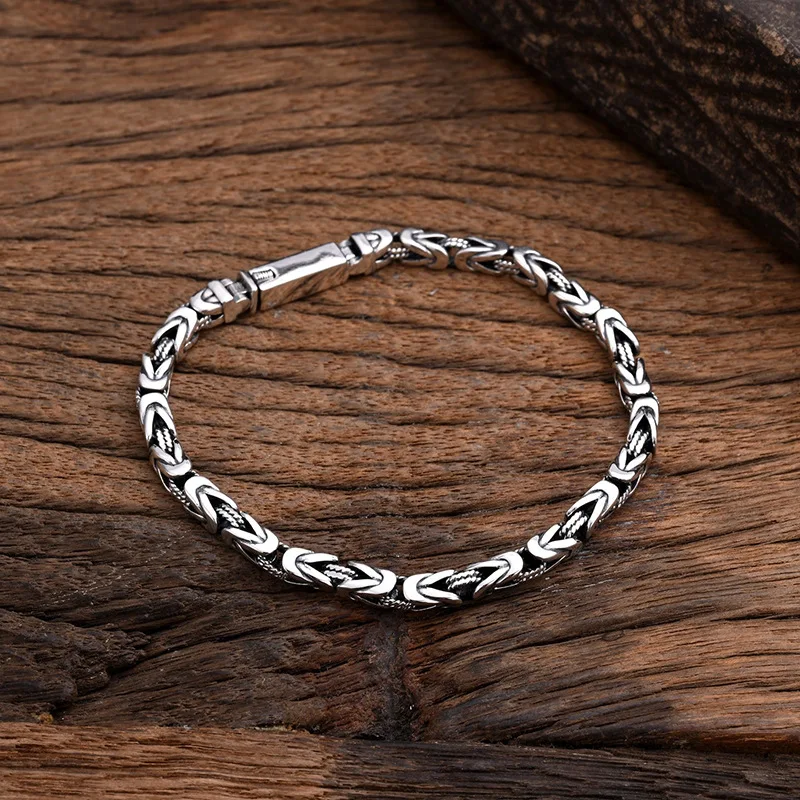 Silver‑Tone Retro Oxidized Hand‑Braided Chain Bracelet Textured Interlocking Links Secure Lobster‑Clasp Slim Wristband for Men