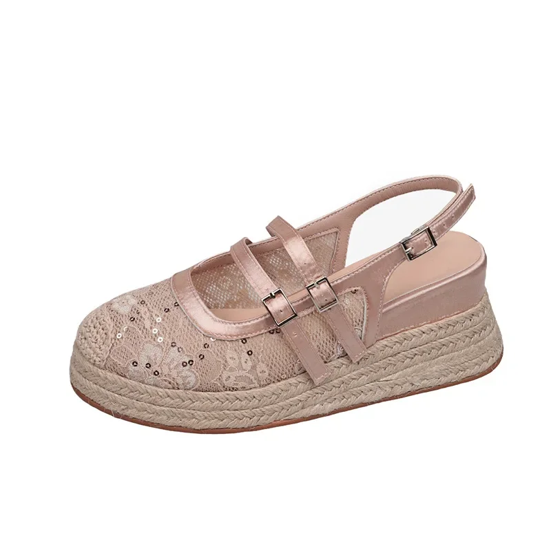 

Летние женские сандалии с закрытым носком, новинка 2025, кружевная сетчатая дышащая обувь на платформе, соломенная рыбацкая обувь с юбкой