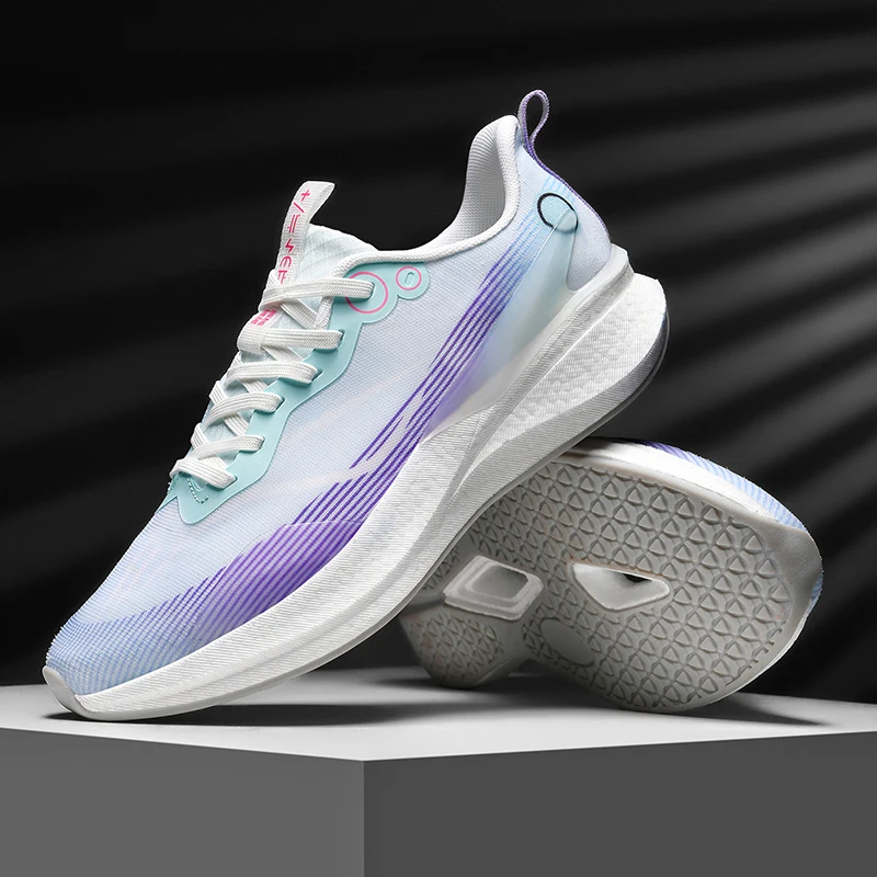 

New casual sports shoes versatile unisex comfortable fashion four season thick soled breathable wear-resistant running sneakers