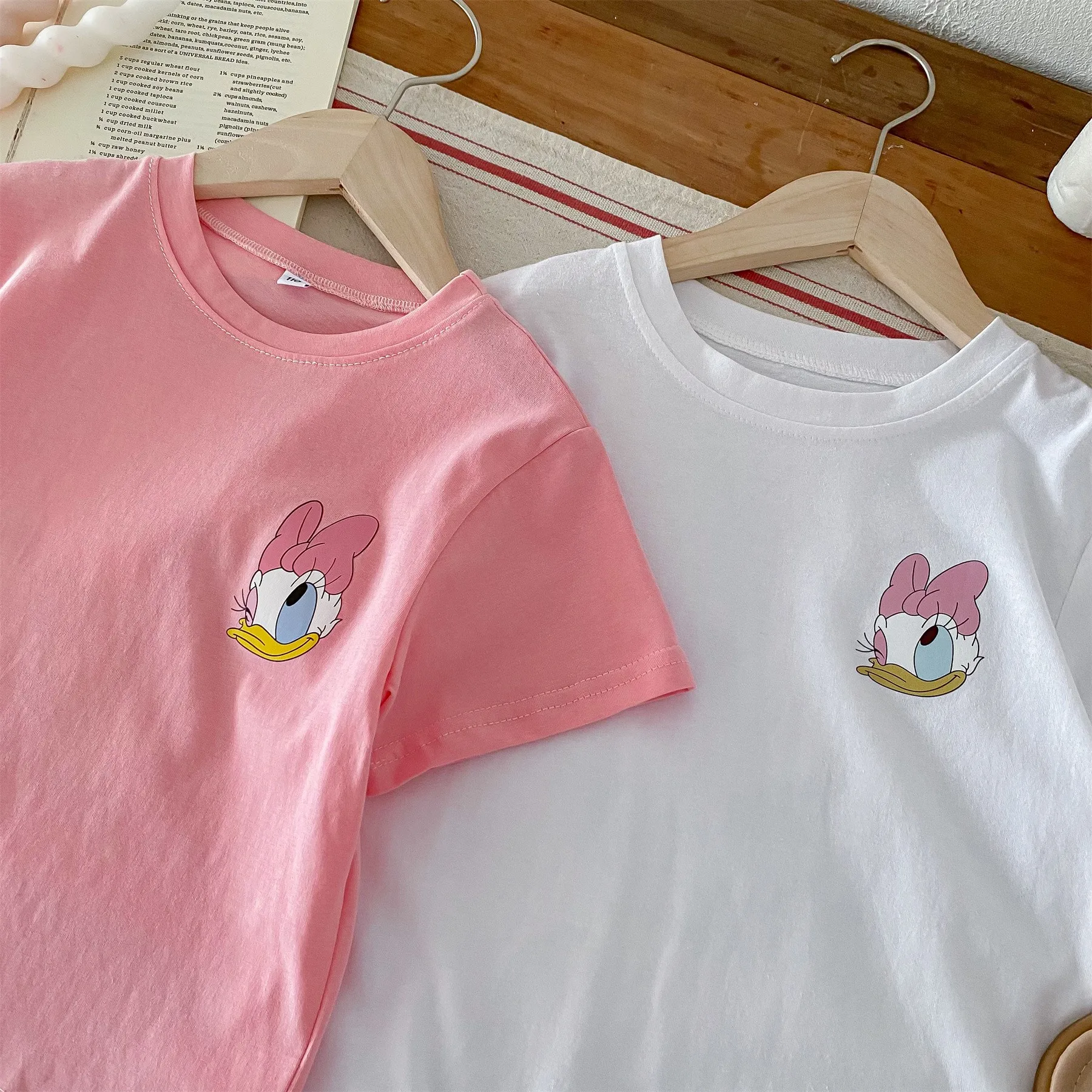 Disney Cartoon Cute Baby Girl\'s T-shirt Summer Clothing Loose Casual Short Sleeve Top Children Tees Daisy Pattern Kids T Shirts