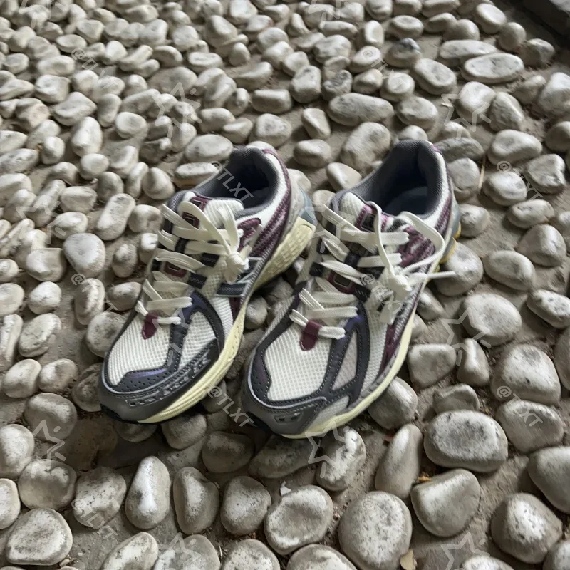 

The 2025 new model of N-B-1906R sports shoes! Breathable mesh for both men and women, super comfortable for running and fitness