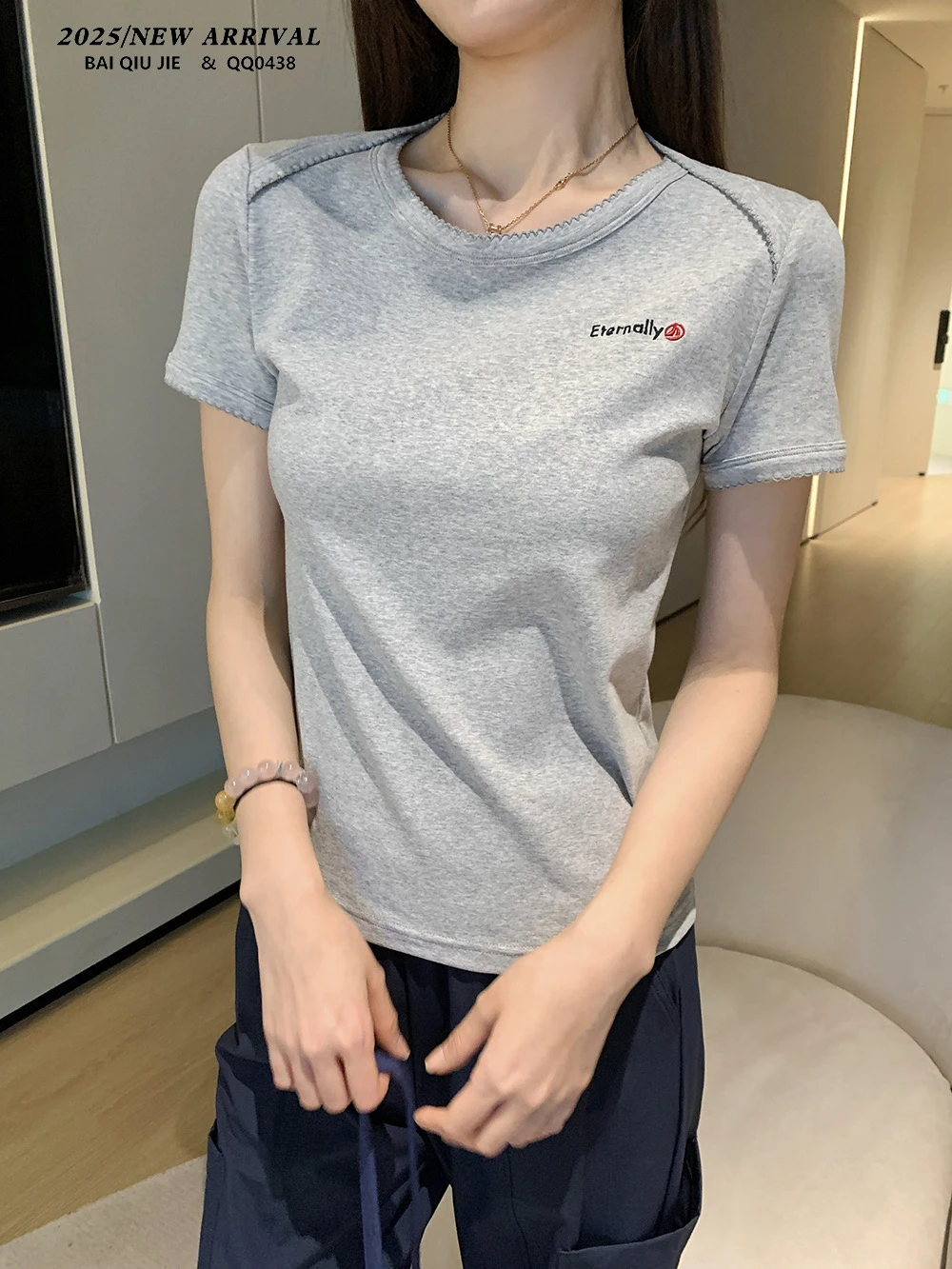 

IMHM2025 Spring New Color Women's T-irt Embroidered Letter Slim Fit ort Sve White Top Casual Comfortable Tee