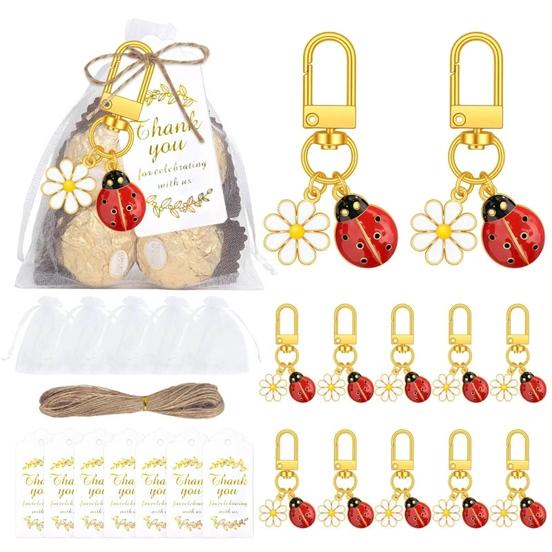 12 conjuntos de chaveiros Ladybug Daisy para festas, chaveiros dourados com etiquetas de agradecimento e sacos de organza, lembrancinhas com tema Ladybug para chá de bebê e casamento