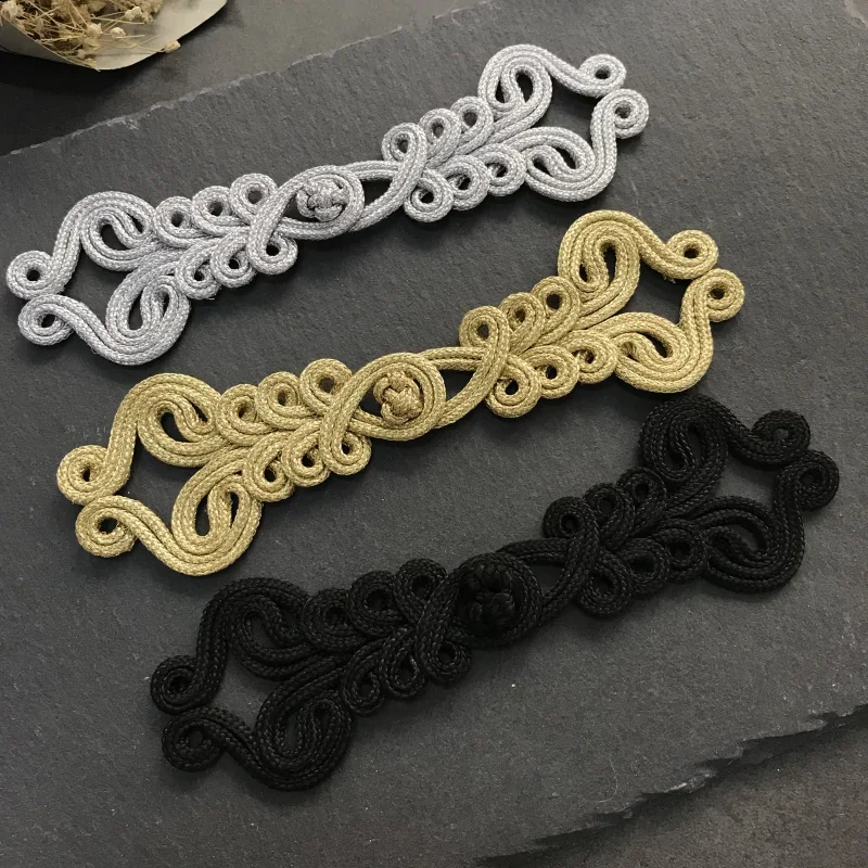 DoreenBeads złoto srebro chińskie guziki w kształcie żaby ręcznie robione kwiatowe guziki zapinające chiński węzeł guziki DIY Cheongsam strój Tang 1 para