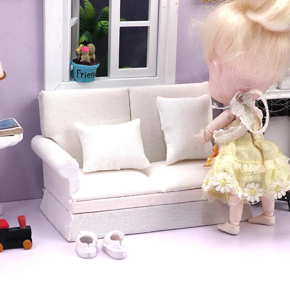 1/12 Poppenhuis Miniatuur Witte Dubbele Bank met Kussen Mini Meubels Model Speelgoed voor Poppenhuis Accessoires Decoratie ob11 bjd