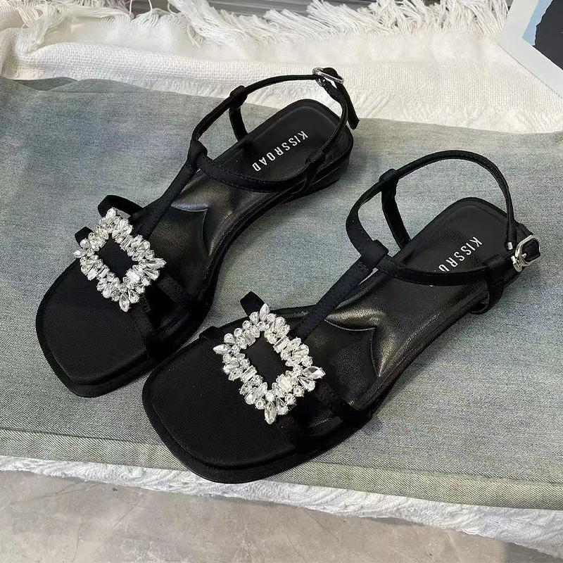 

Женские сандалии на плоской подошве с кристаллами, летние повседневные модельные туфли, модные женские тапочки, новые дизайнерские шлепанцы 2025 года, прогулочные сандалии De Mujer