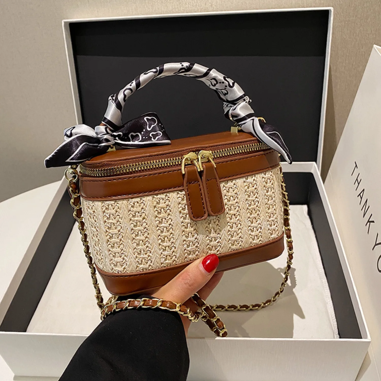 2024 New Women\'s Korean Version of The Foreign-style Single-shoulder Diagonal Cross-body Bag Woven Bag Splicing Collision Color