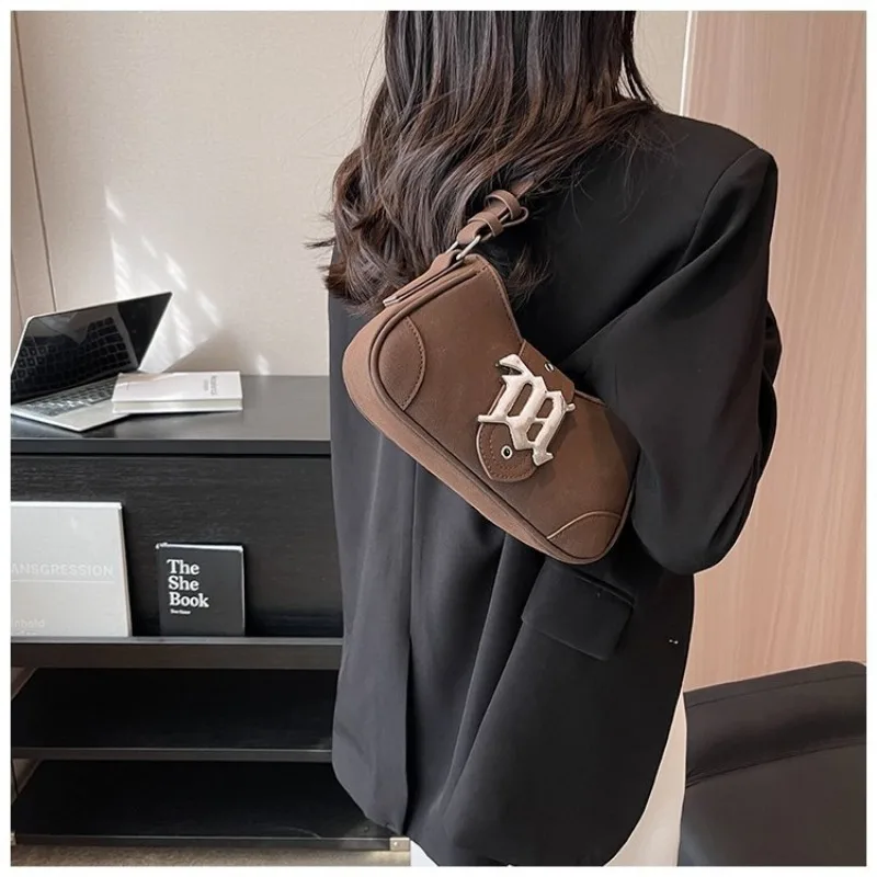 

2023 Trendy and Fashionable New Women's Bag Millennium Hot Girl Style Underarm Bag Versatile Matte Handheld Crossbody Bag