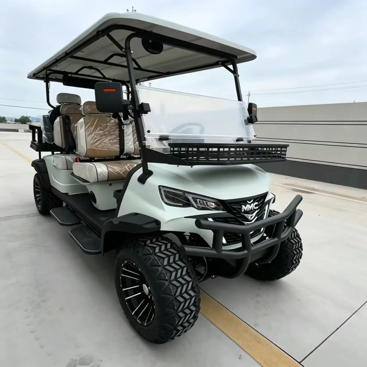 48v/60v/72v 4000w/7000w Golf Cart Battery Electric 2/4/6/8-seater 4WD Multifunctional Mobility Scooter Golf Cart
