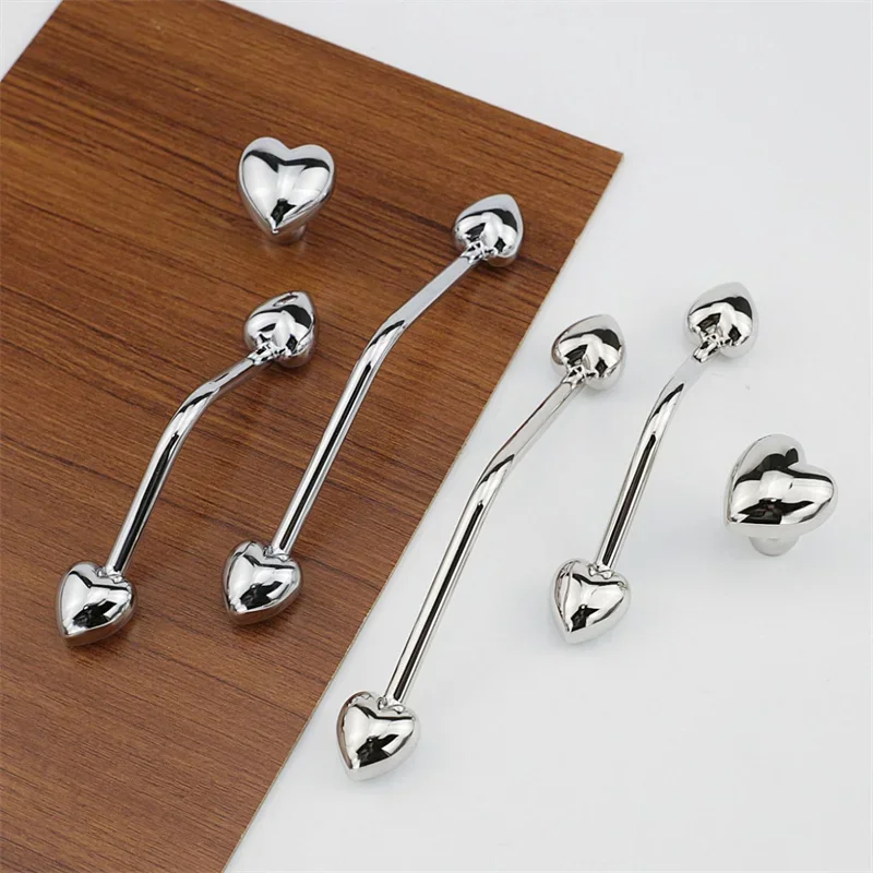 Nordic Heart Shape Closet Pull Handles Silver Kitchen Cabinet Door Handles Drawer Knob For Cupboard Wardrobe Furniture Pulls