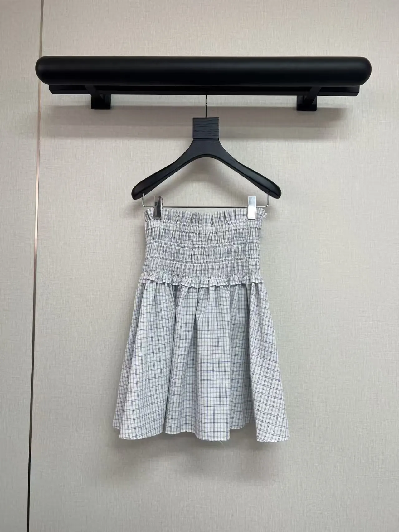 

High quality new women's two-piece plaid half skirt, lightweight and comfortable half skirt