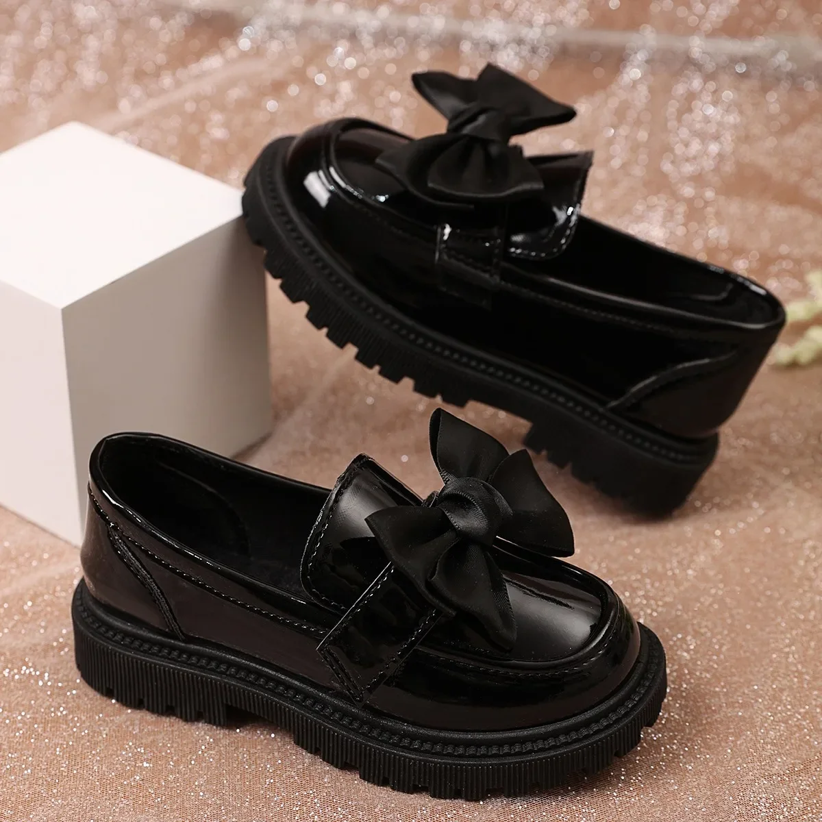 

Children Princess Shoes Black Glossy 2025 Spring Autumn New Girls Performance Dance Shoes Big Bows Kids Leather Shoes Soft Sole