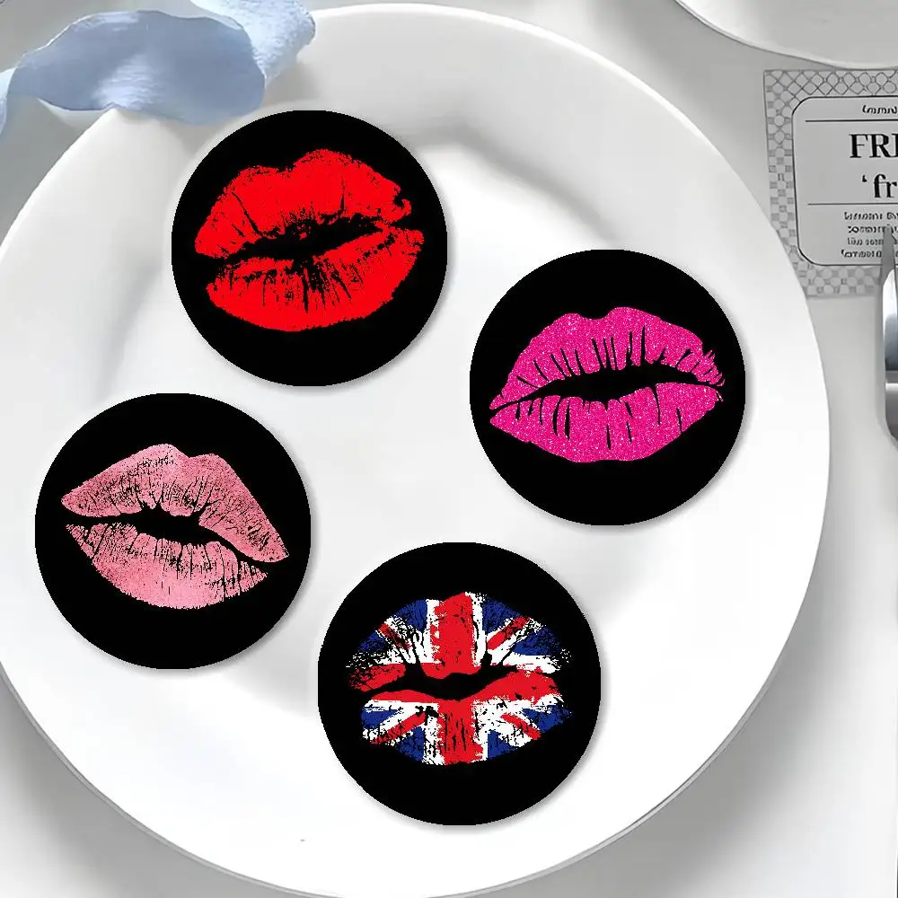 Red Lipstick Kiss Mark Badges Tinplate Soft Button Pin Brooch Metal Badge Custom Jewelry Accessories Hat Bag Lapel