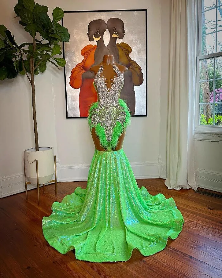 

Fruit Green Sparkly Long Evening Birthday Dresses Gillter Luxury Diamond Feather Sheer Mesh Prom Ceremony Gala Dress Black Girl