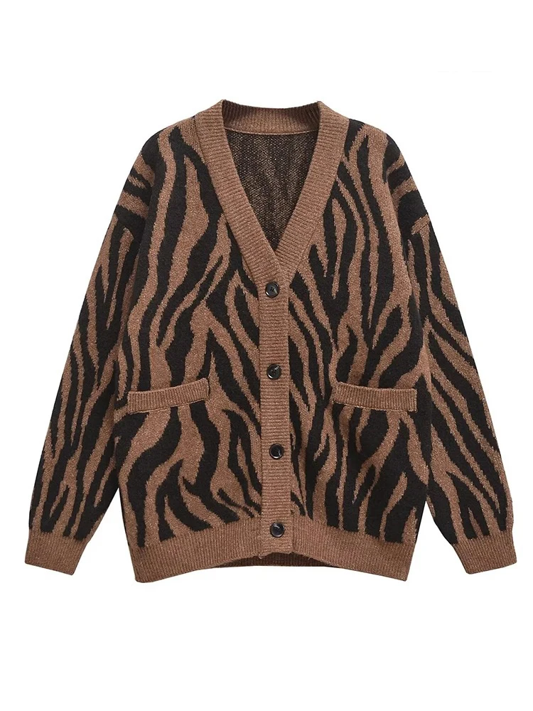 

Женская мода 2024 Осень Новый Ленивый Стиль Свободный Casual Ретро Универсальный Леопард Животное Узор Жаккард V-образным Вырезом С Длинным Рукавом Вязаный Кардиган Жакет