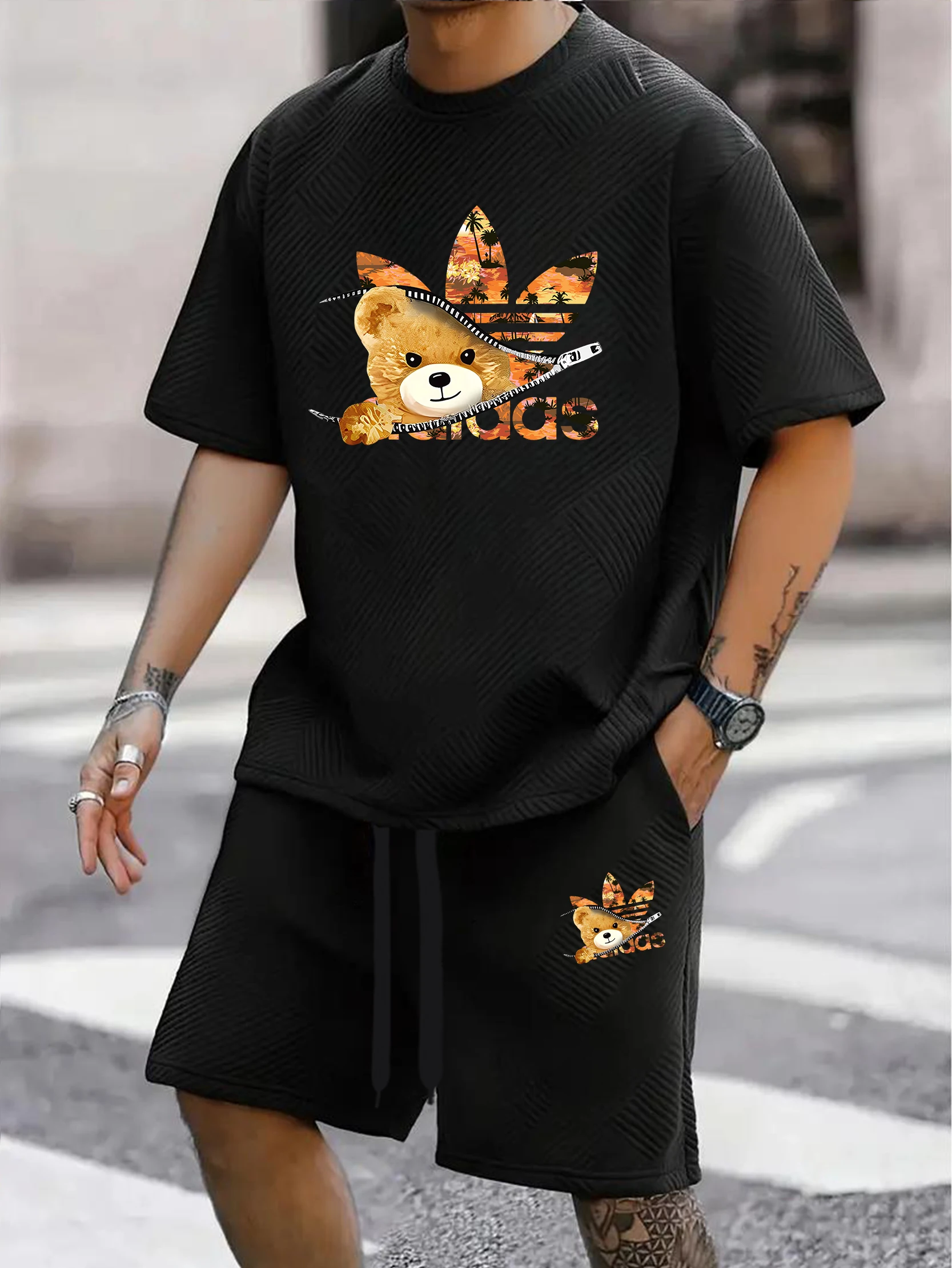 

Summer New Geometric Jacquard Fabric Men's Short Sleeved T-shirt Shorts Set, Fashionable Leisure Vacation Sports Brand 2-pie Set