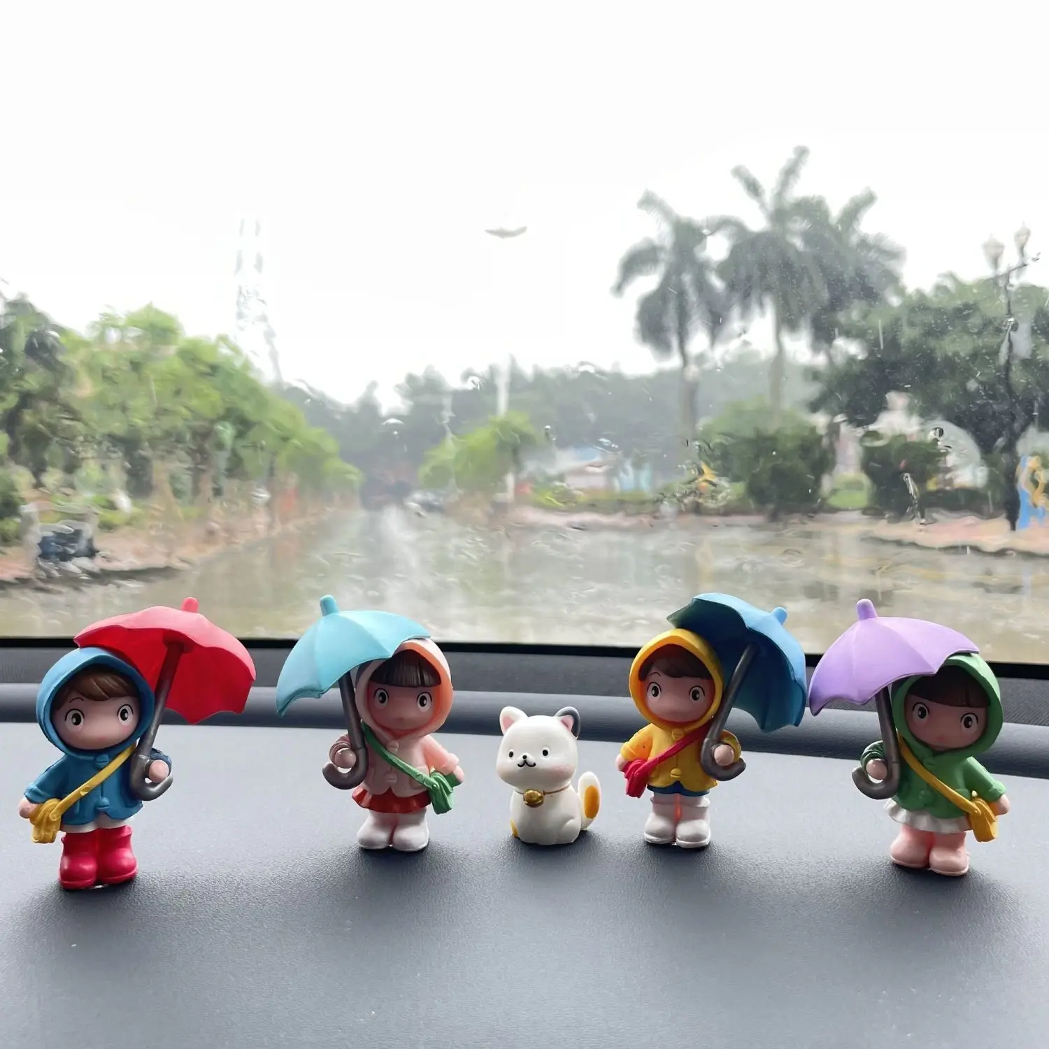 Cute Cartoon Girl Holding An Umbrella Car Center Console Window Decoration Car Doll Decoration Mini Car Creative