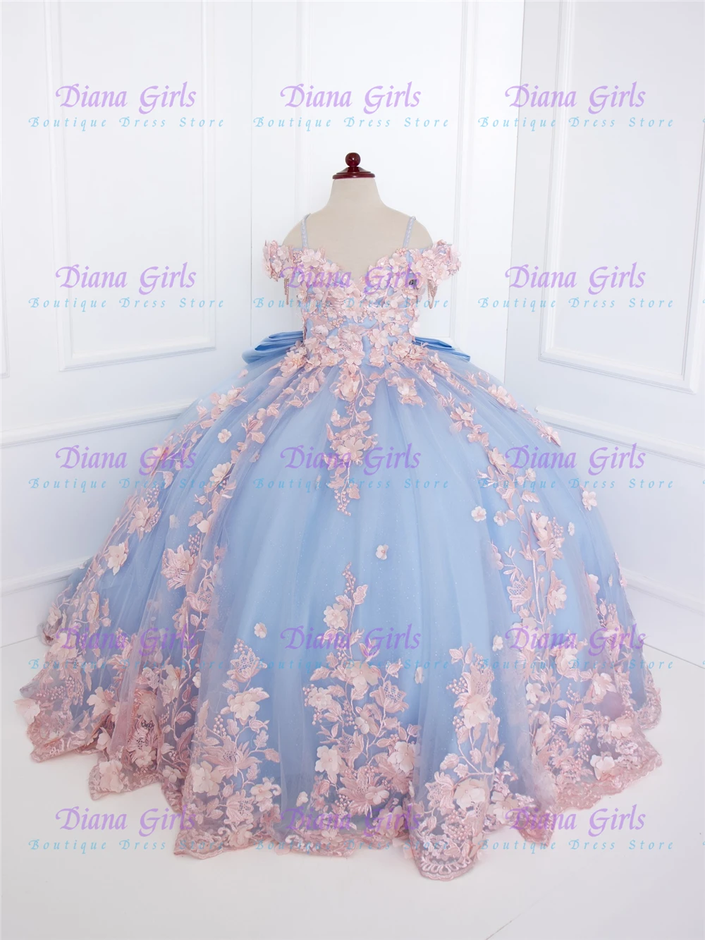 

Gorgeous Flower Girl Dress Light Blue Tulle Fluffy with Quality FLowers Appliques for Kids Wedding Birthday Party Ball Dresses