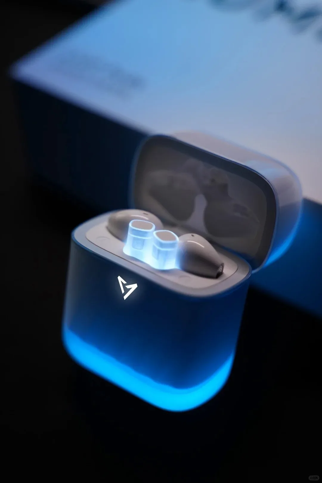 LIUP Night Light الرمال المتحركة سماعات لاسلكية AI الحد من الضوضاء مضيئة الزجاج الشفاف بلوتوث 5.4 Muisc سماعة الألعاب