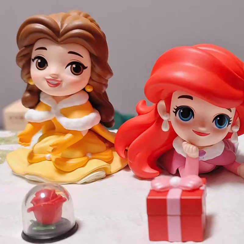 Figura de princesa de Disney para niña, juguete de dibujos animados, regalo de invierno cálido, Mini figura para fanáticos de Disney