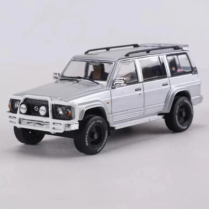 

1:64 Scale Patrol Y60 Off-road Vehicle SUV Simulation Alloy Car Model Static Display Collectible Toy Gift Souvenir Decoration