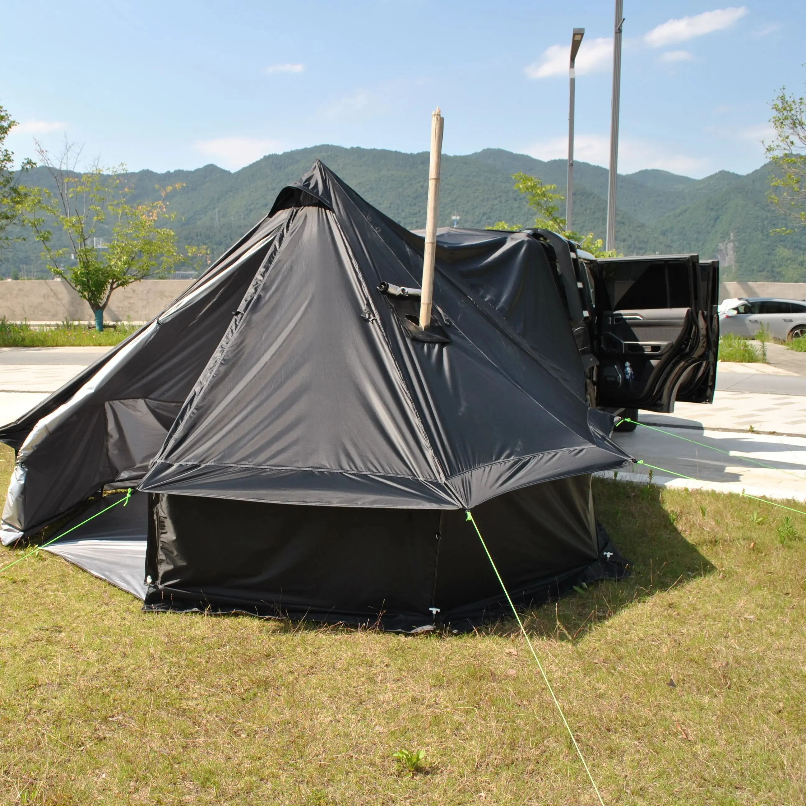 

Car Castle Tent Portable Waterproof SUV Tail Tent Luxury,6-8 people Dome Tent with Stove Window Silver Coated UV Function