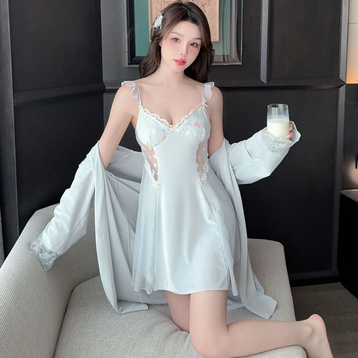 

Autumn and Winter Sexy Girl Sleeping Skirt Set Sleepwear Women's Gold Velvet Backless Camisole Nightgown Home Wear
