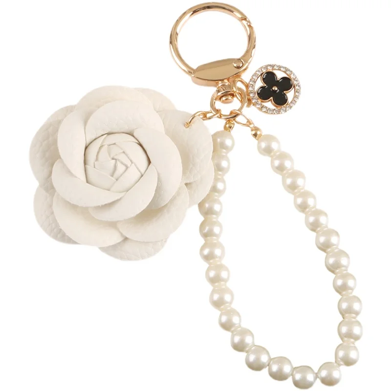 Luxury White Black  Leather Rose Camellia Flowers Pearls Chain Keychain For Women Trinket Ring Car Bag Pendent Charm X61