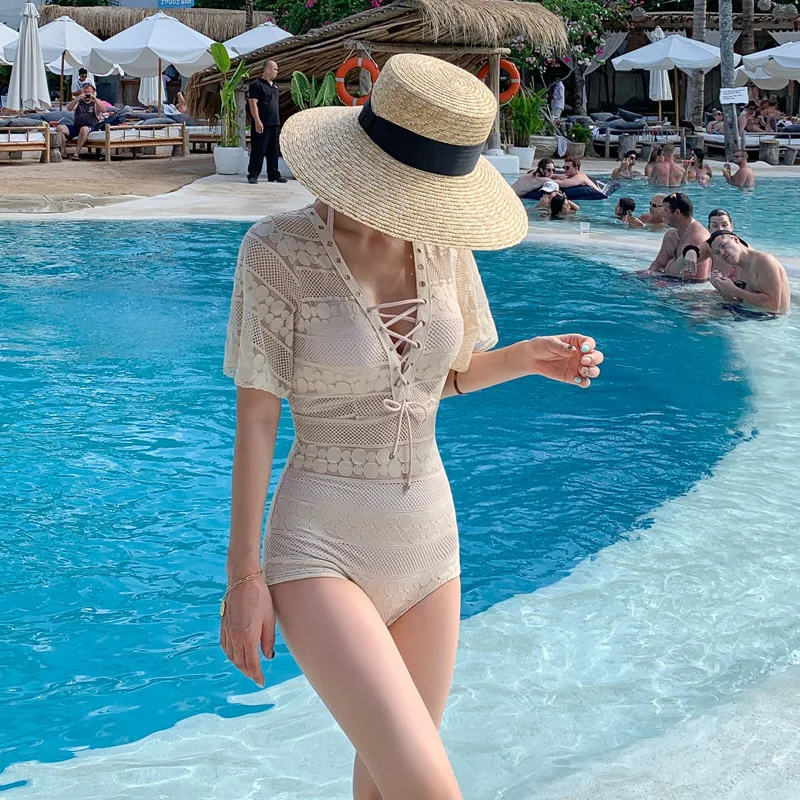 Maillot de bain une pièce en dentelle, sexy, couleur unie, protection solaire, à lacets, style Boho, tenue de plage, en maille trempée