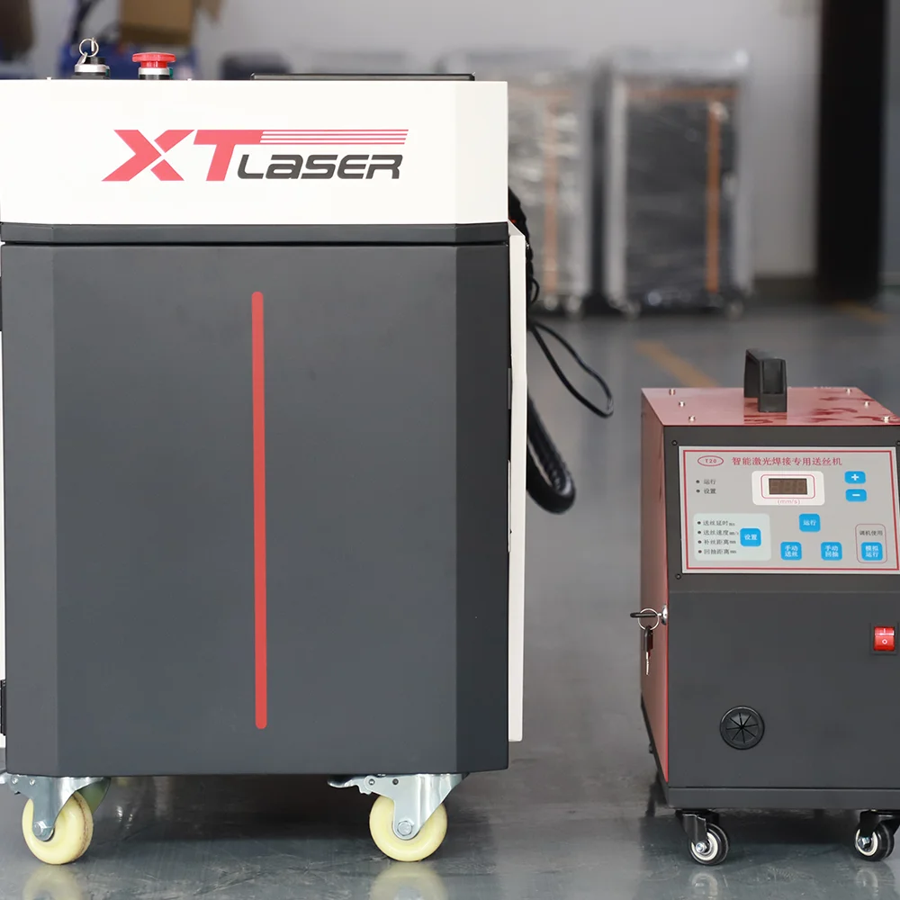 

Ultra-low Price Metal Cleaning Equipment 1.5kw 2kw 3kw Handheld JPT Laser Continuous Cleaning Machine