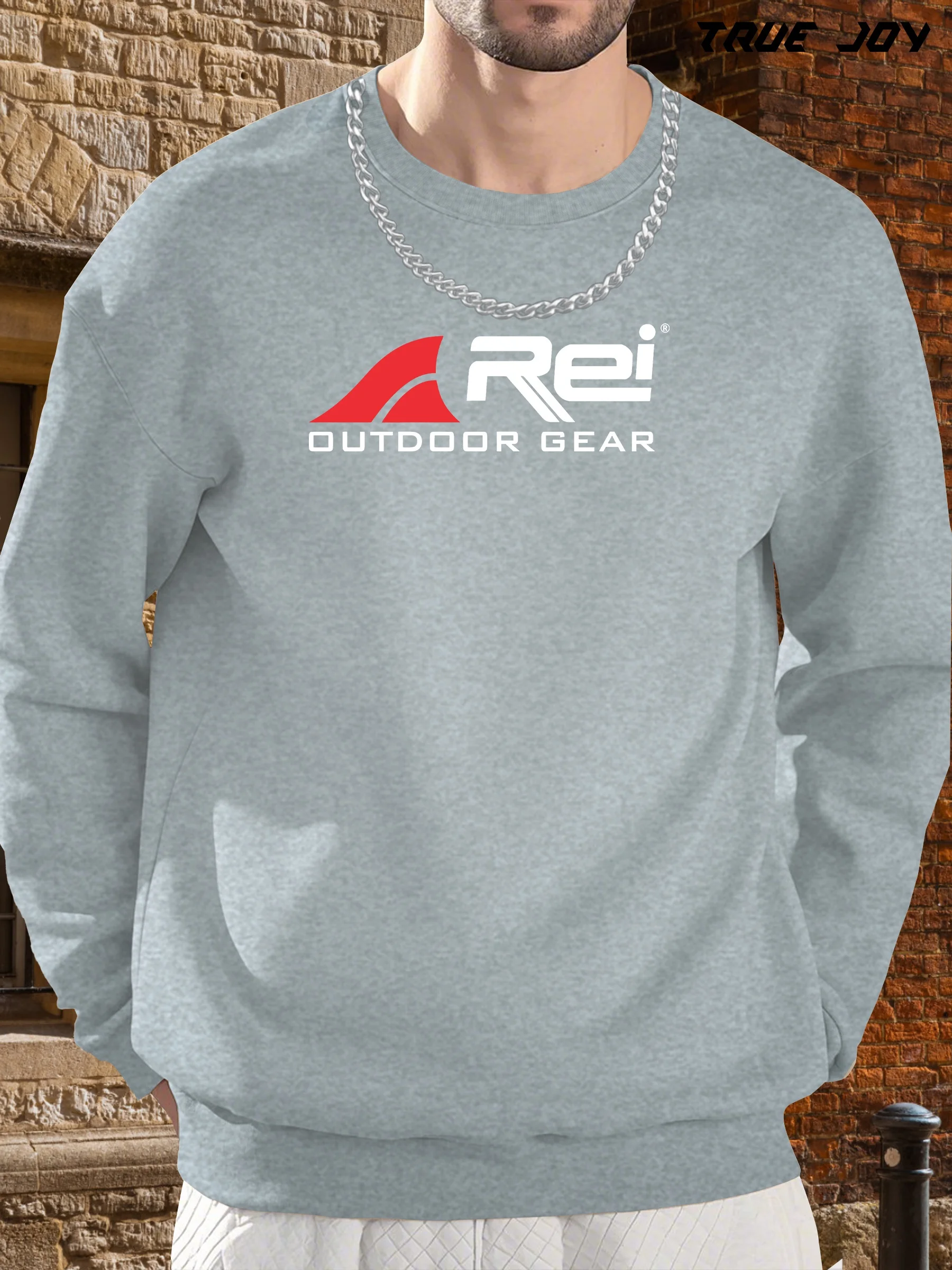 سويت شيرت كاجوال للرجال من REI Outdoor Gear - بيج بأكمام طويلة ورقبة دائرية مع شعار أحمر #4