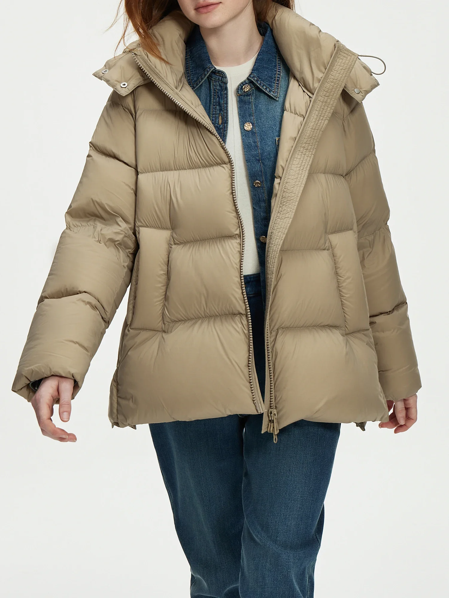 FSLE 189.5G Filling Amount Short Light Solid Color Down Coat For Female 2024 Winter New Design Hooded Warm Down Jacket 24FS14132