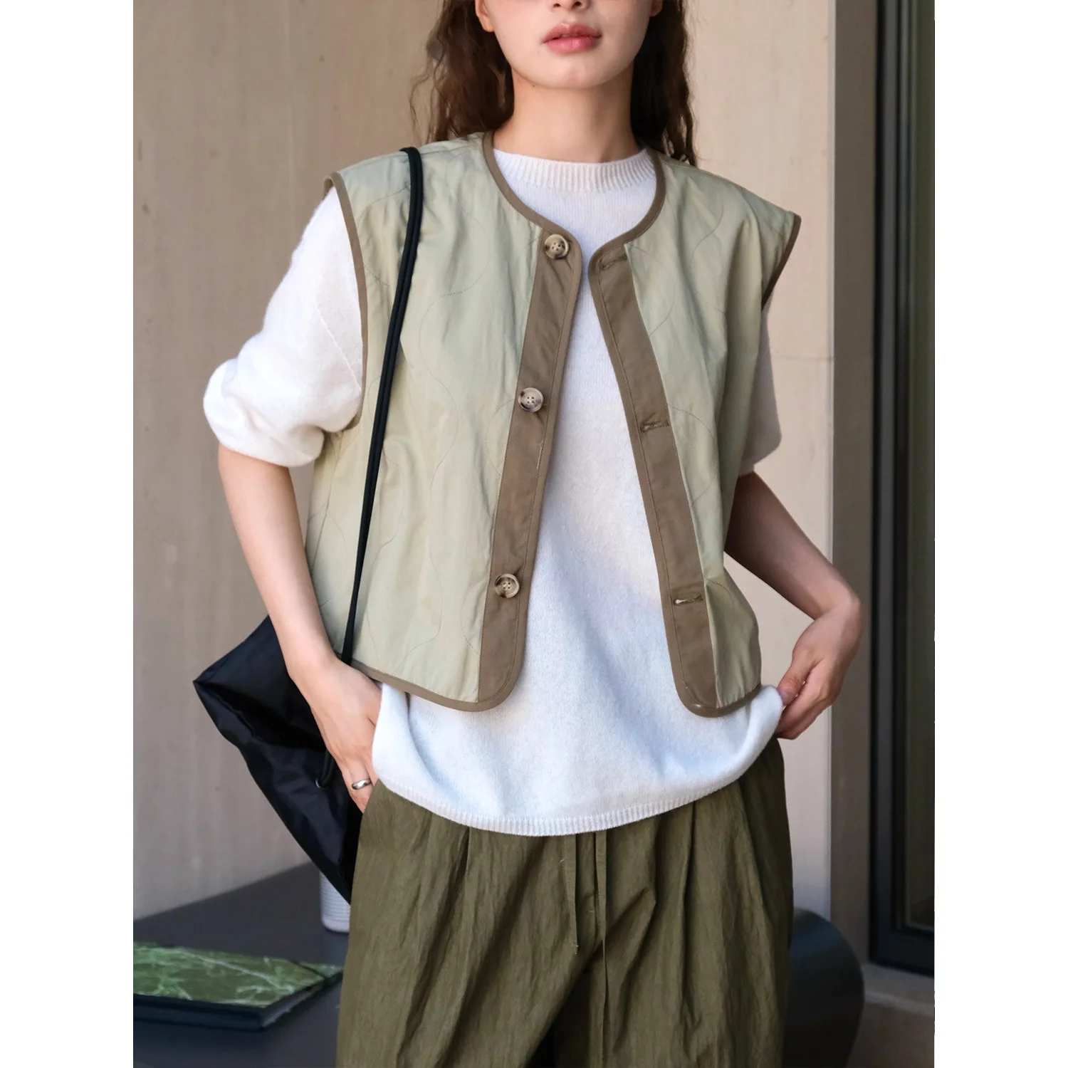 UMI MAO Color Blocking Patchwork Vest Autumn New Japanese Retro Round Neck Flexible Silhouette Layered Casual Top For Women