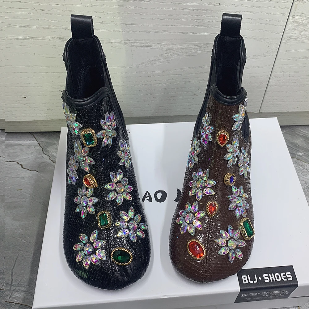 

Зимние женские ботинки, теплые зимние ботинки на меху, повседневные ботильоны на плоской подошве больших размеров, нескользящая женская хлопковая обувь, модная обувь со стразами