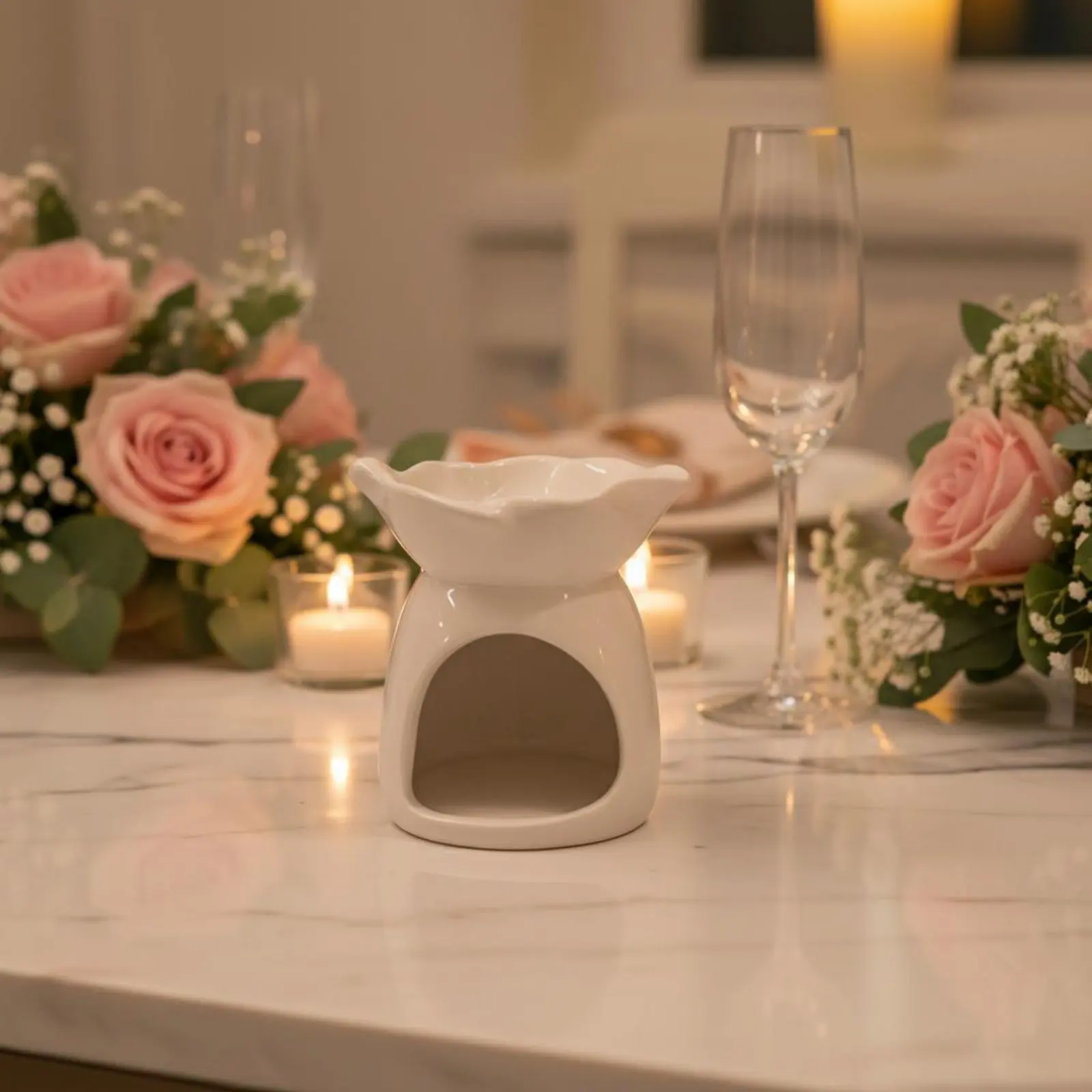 Heart Cutout Tealight Warmer Modern Design Ceramic Burner Tealight Essential Oil Dispenser Thoughtful Gift for Spa