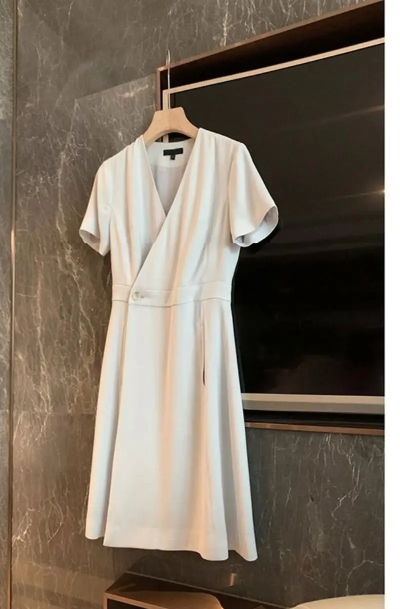 Women's Short Sleeves V-Neck Dress Elegant High End Luxury Waist Wrapped Mid Length Korean Fashion Summer New 2024 High-Quality