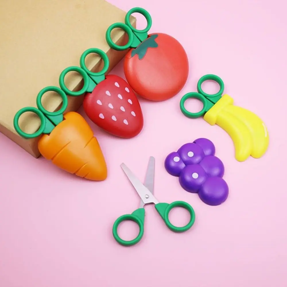 

4Pcs Magnetic Cartoon Fruit Scissors Grape Children's Safe Mini Scissor Banana Carrot Shape Mini Pocket Scissors Boys Girls